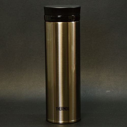 アウトドア・ビジネス＝スタイリッシュな携帯小物