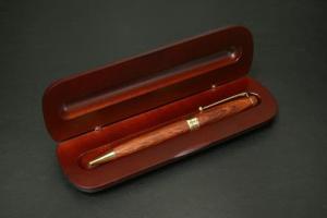 30-09木製ケース入りボールペン エクサ ￥2,178(税込)