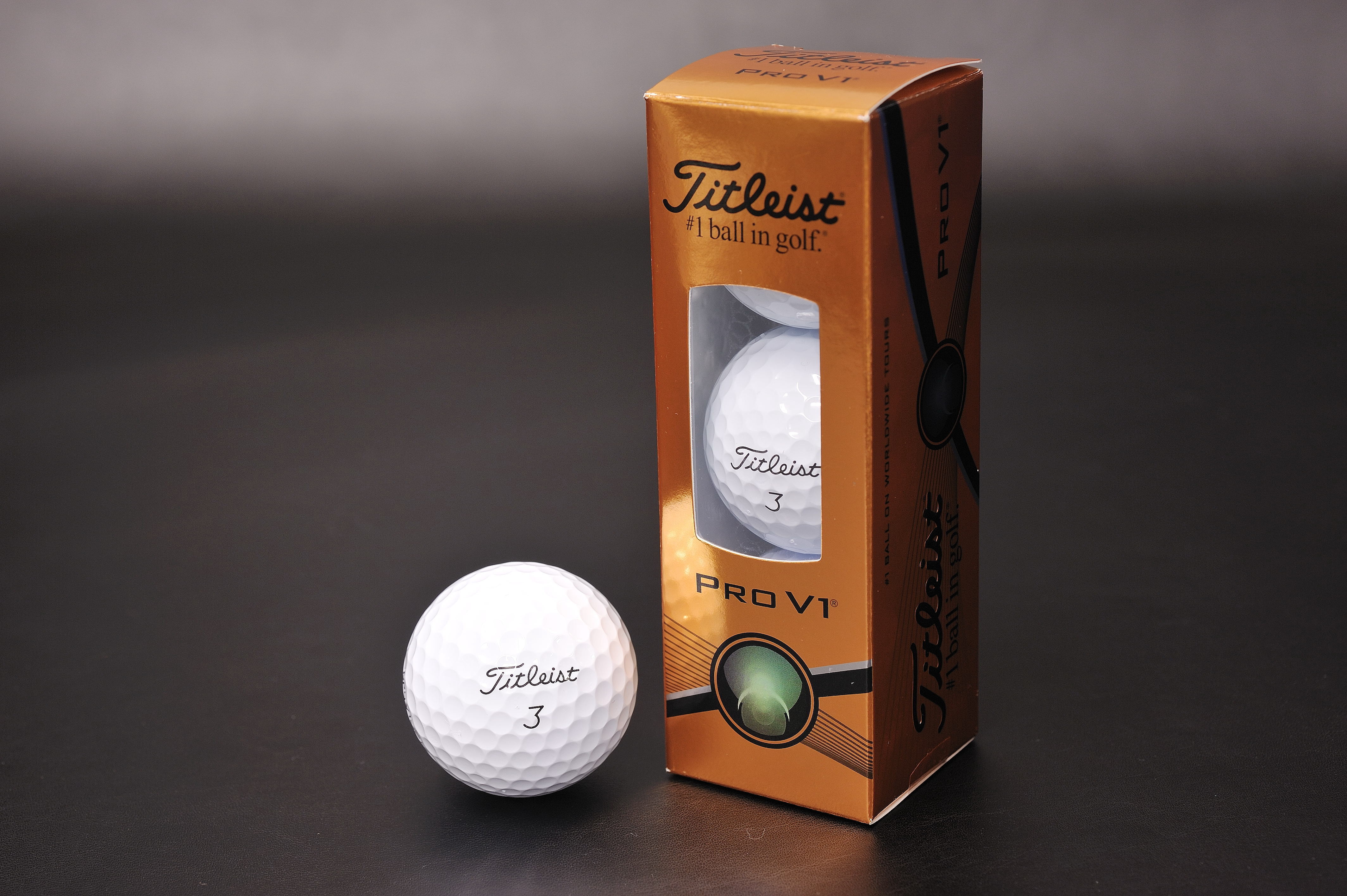 Titleist（タイトリスト）ゴルフボール：PRO V1 2015　3個入り【1520-s0585】